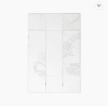 Roupa feita sob encomenda das crianças que empacota grande branco da caixa de presente magnética de papel da dobra com fita